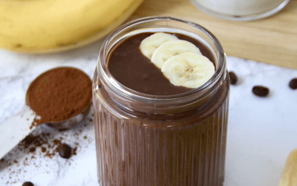 Smoothie med kakao och kaffe som passar perfekt innan eller efter ett löppass