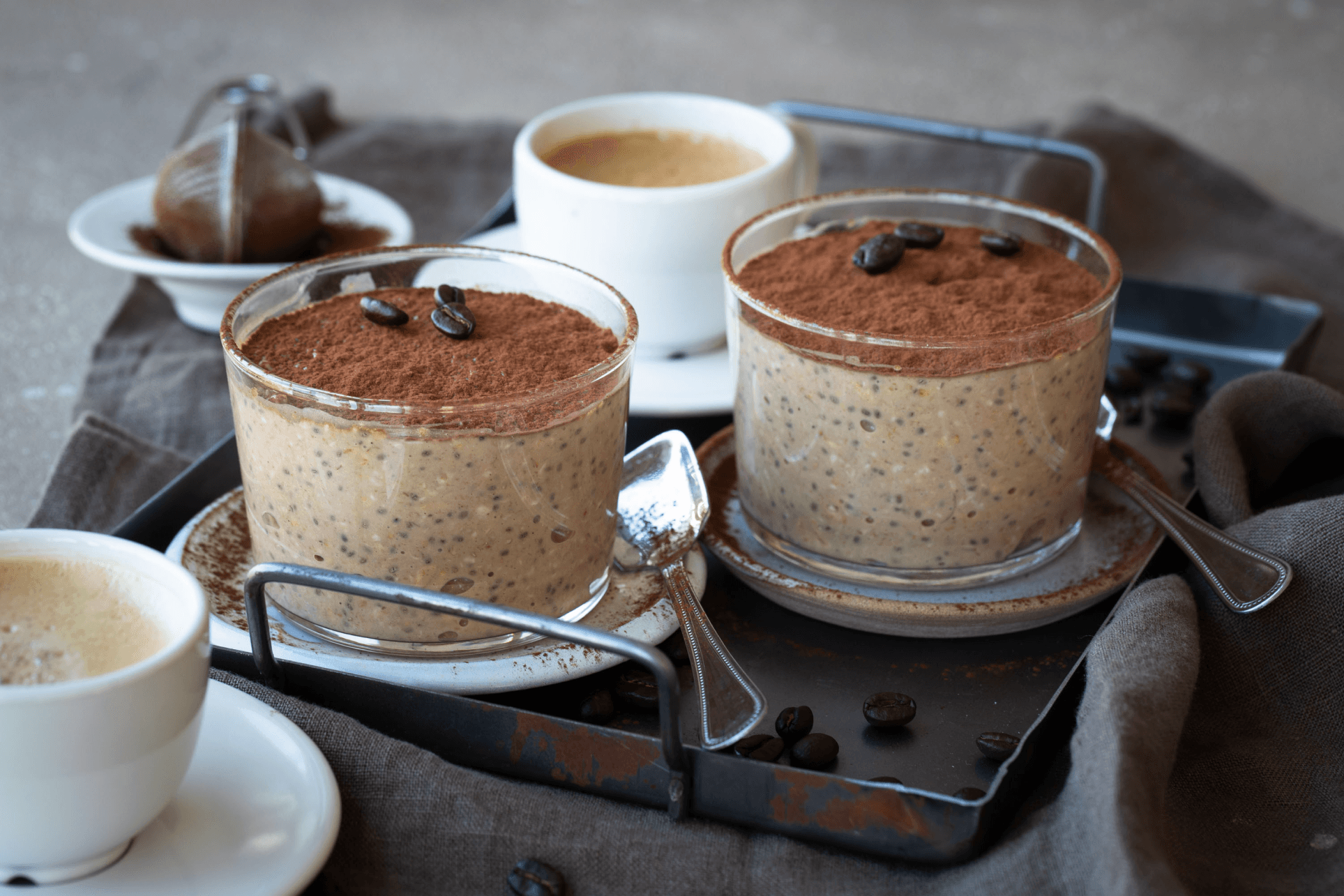 Två portioner med nyttig tiramisu skapad av Emma Brink Rask (Brinken Bakar).